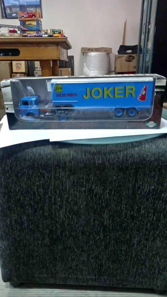 Joker 1:43 joker refrigeratored truck die cast R600