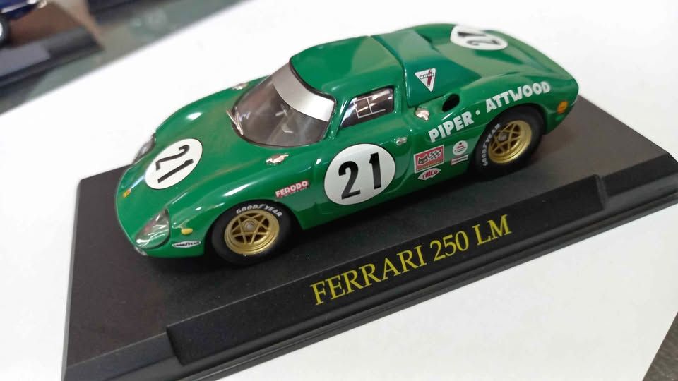 1:43 Ferrari 250 LM Diecast Model Car - Green #21