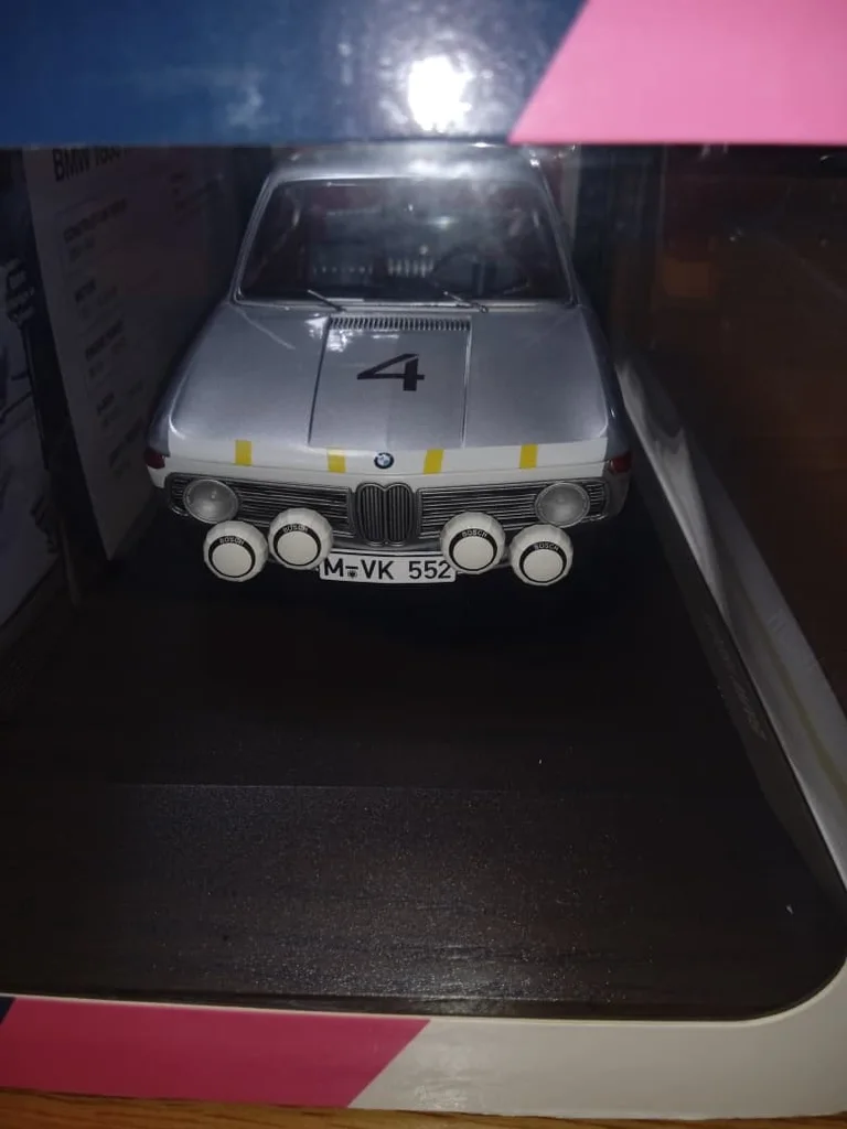 RARE 1:18 BMW 1800 TI (1965 Spa Winner) - Minichamps Heritage Collection view 5