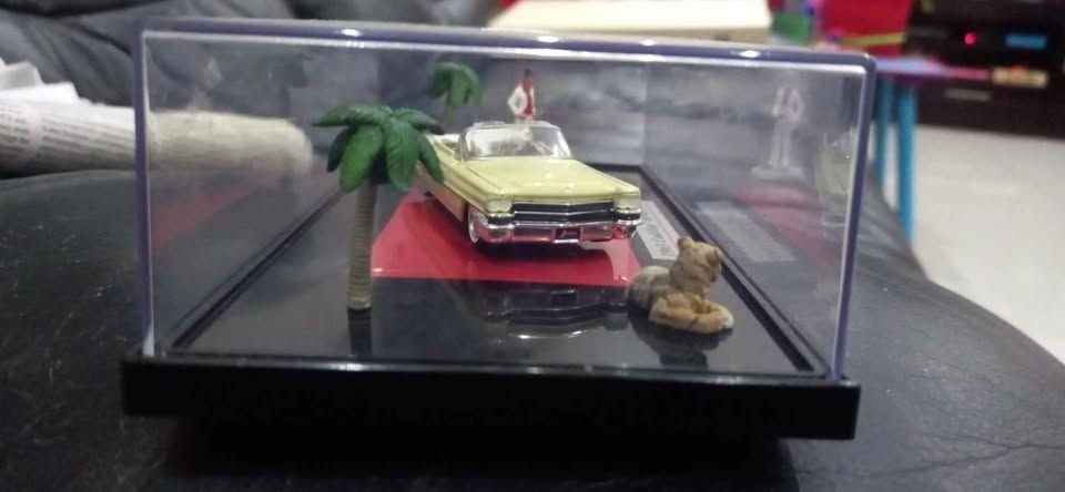 1963 scarface Cadillac-18cm long case view 3