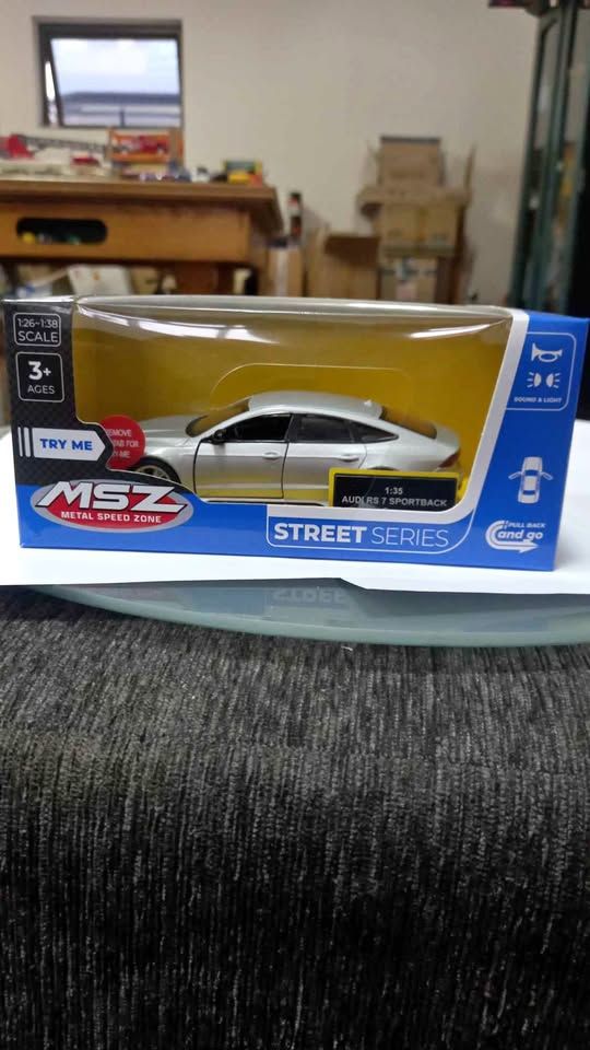 MSZ 1:26-1:38 AUDI RS SPORTBACK die cast R200