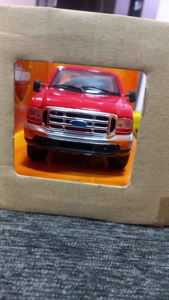 Ford F350 V8 die cast view 2