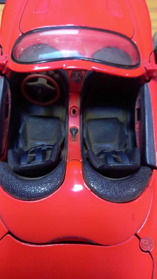 Mustang mach3 - 1:18 die cast view 3