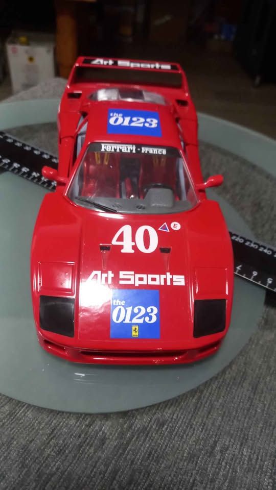 Ferrari F40 scale 1:18  view 3