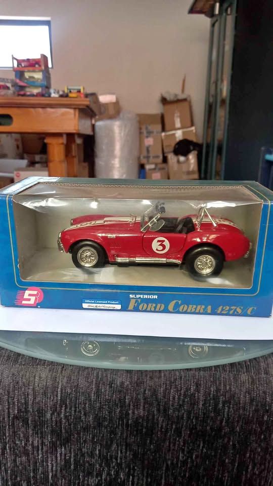 Superior 1:24 FORD Cobra 427S/C die cast R500