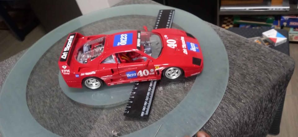 Ferrari F40 scale 1:18  view 9