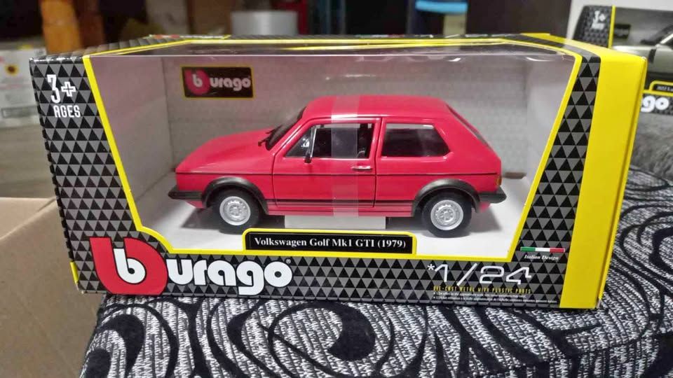 Bburago 1:24 1979 Volkswagen Golf Mk1 GTI Diecast Model 