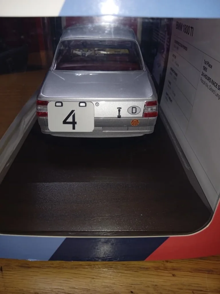 RARE 1:18 BMW 1800 TI (1965 Spa Winner) - Minichamps Heritage Collection view 3