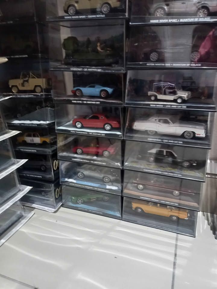 James Bond Collection view 8