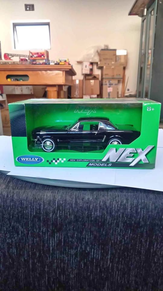 Welly NEX 1:24 1964 Ford Mustang Coupe die cast R600