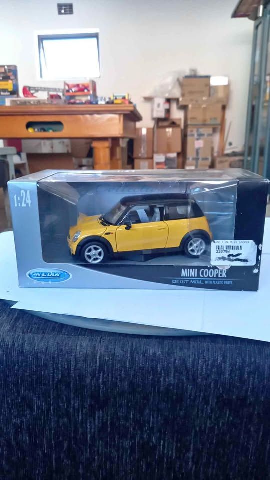Welly 1:24 mini cooper die cast R600