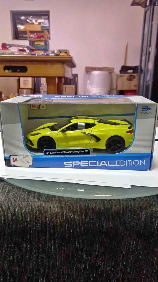 Maisto 1:24 Chevrolet Corvette stingray coupe Z51 die cast R400