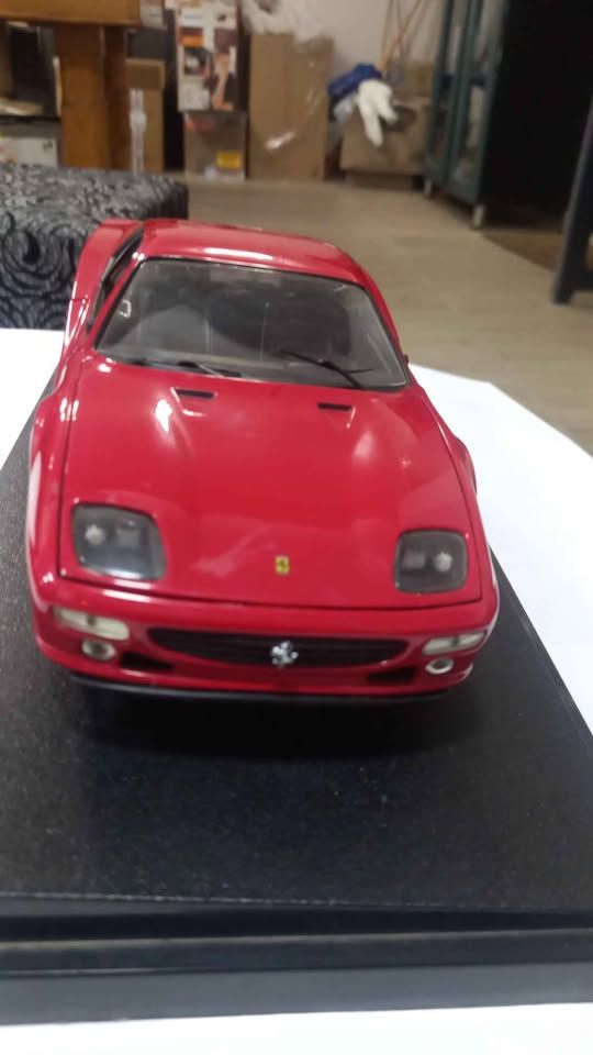 Ferrari F512M Testarossa scale 1:18 view 2