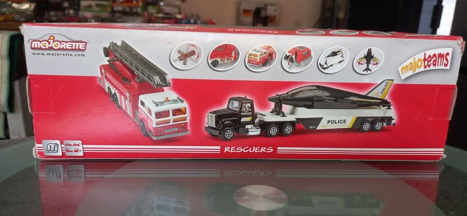 Fire brigade- 25cm long - die cast view 3