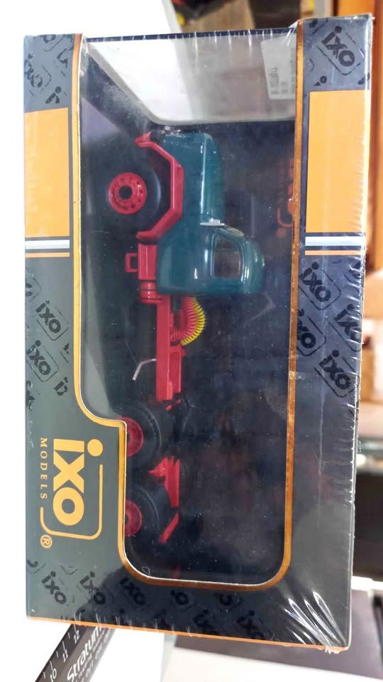 Ixo jupiter 6x6 truck