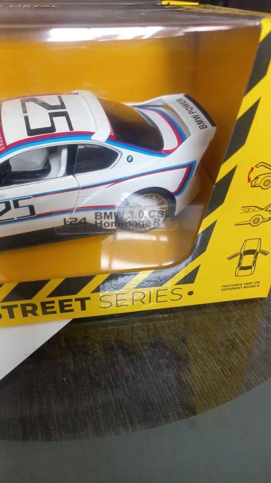 1:24 BMW 3.0 csl hommage R view 3