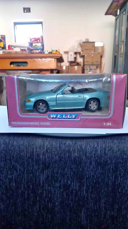 Welly 1:24 Mercedes Benz 500sl Die cast R400