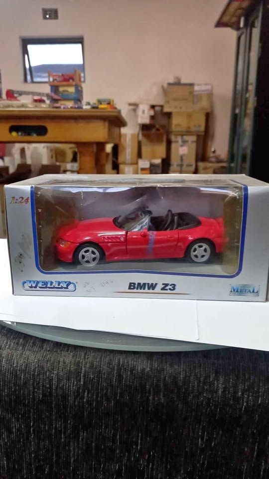 WELLY 1:24 BMW Z3 die cast R450