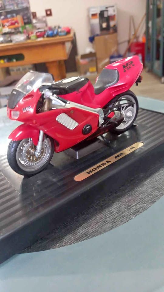 Honda NR scale 1:12