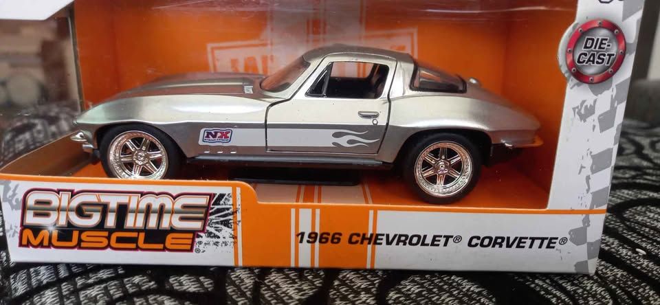 Jada Toys Big Time Muscle 1:32 Scale Diecast Model Cars  view 2