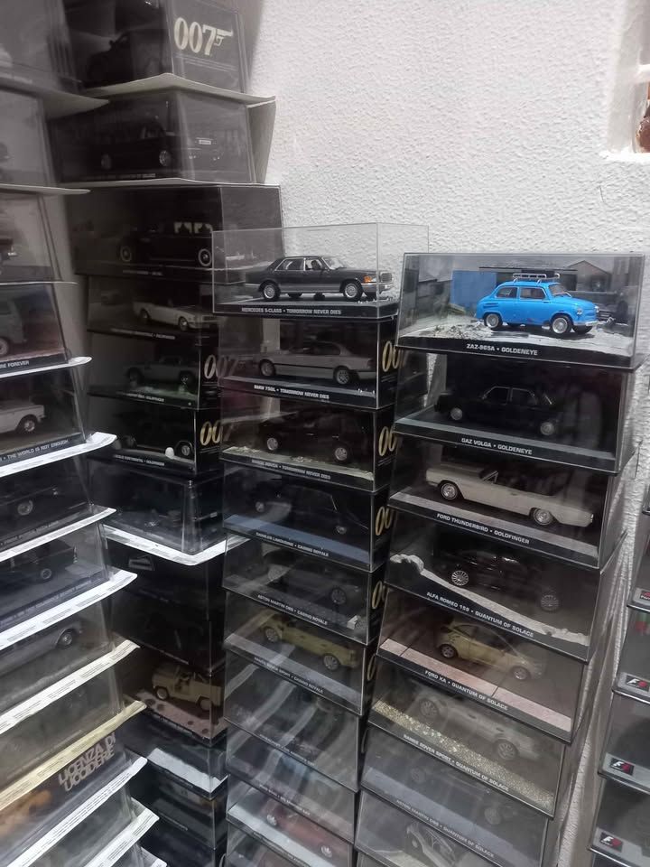 James Bond Collection view 6