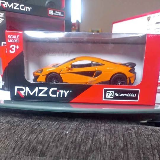 RMZ 1:32 McLaren 600LT die cast R200