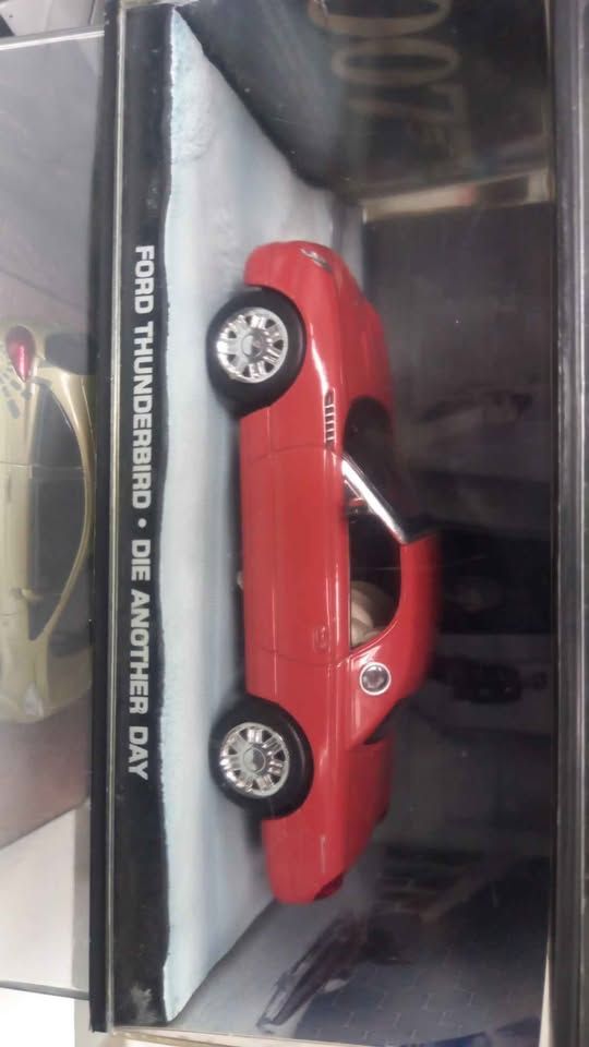 James Bond 007 Car Collection 1:43 Diecast Bundle view 3