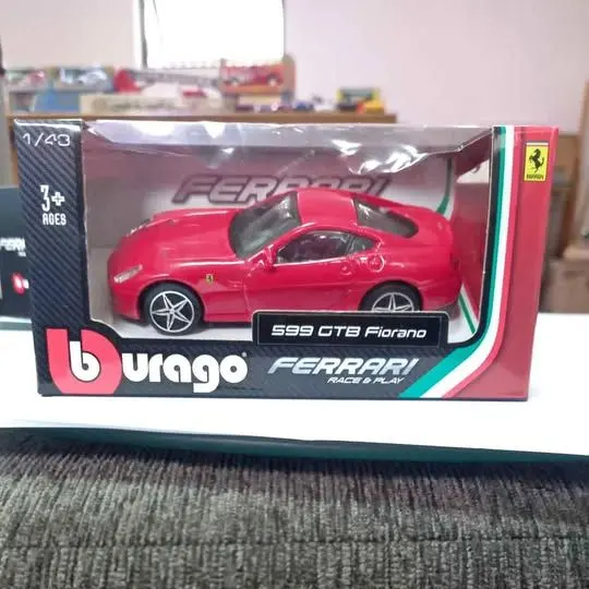 Burago 1:43 Ferrari 599 GTB Fiorano die cast R200