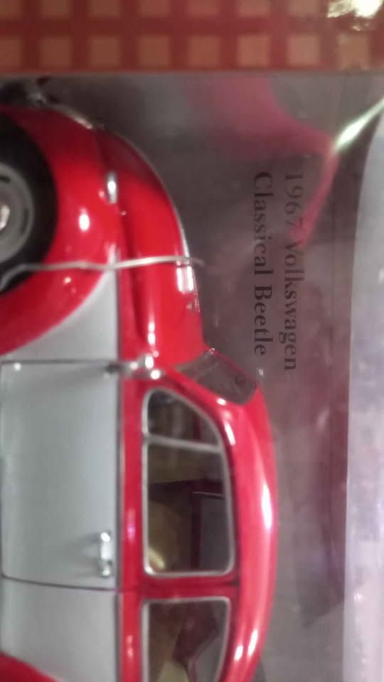 Kinsmart 1967 Classic VW Beetle view 5