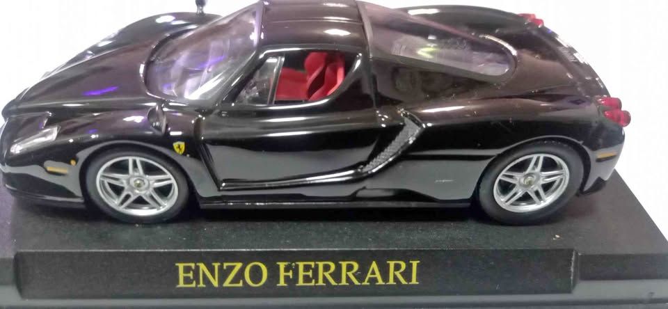 Enzo Ferrari 1:43 Diecast Model
