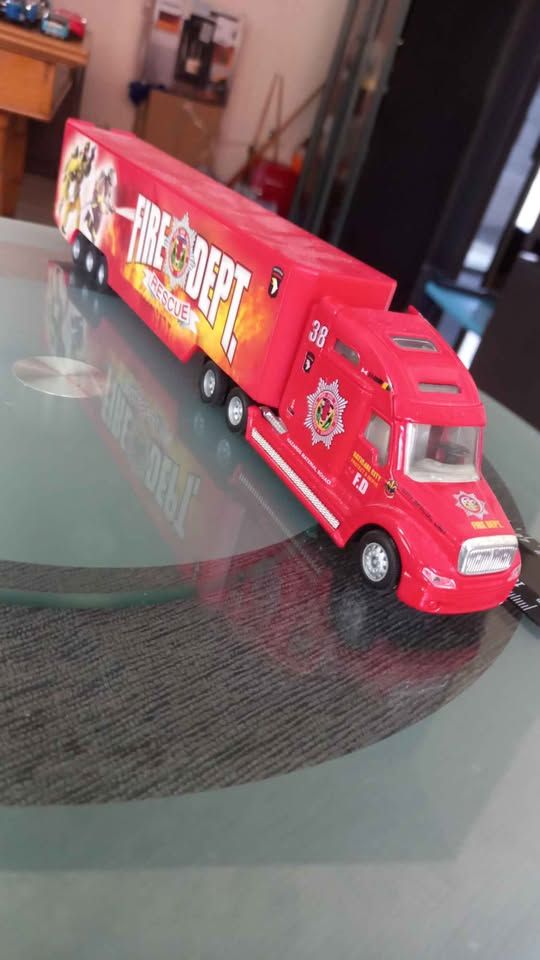 Fire truck - die cast - 33cm long view 5