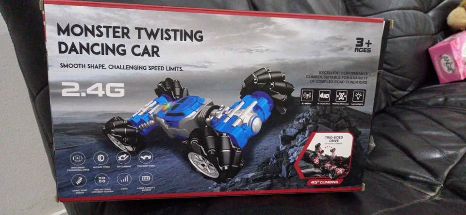 Monster dancing rc car