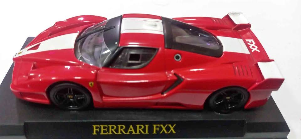 Ferrari FXX 1:43 Diecast Model