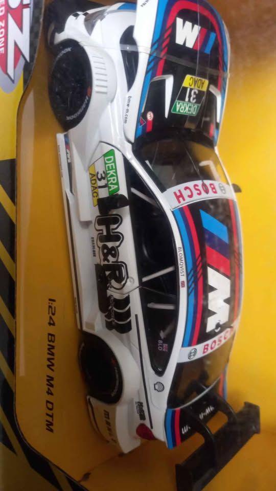 MSZ 1:24 M4 BMW view 2