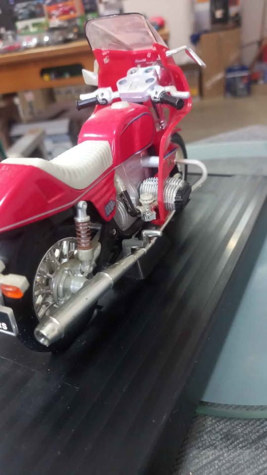 BMW R100-RS Yat ming scale 1:12 view 4