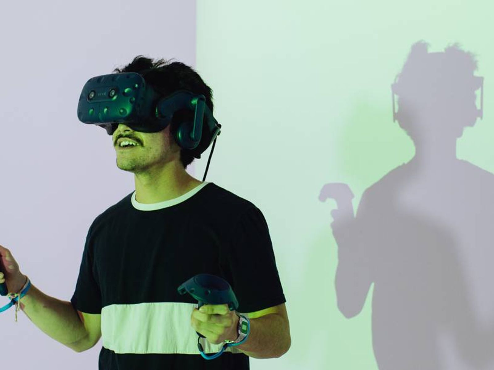 Student using a VR headset