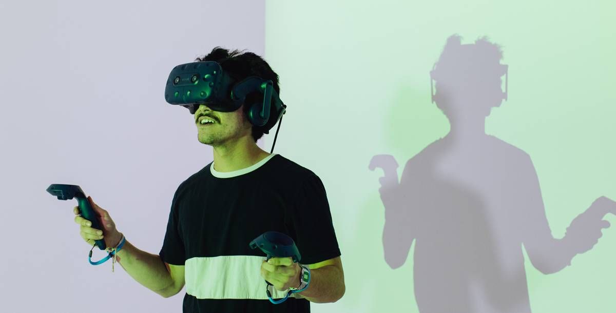 Student using a VR headset