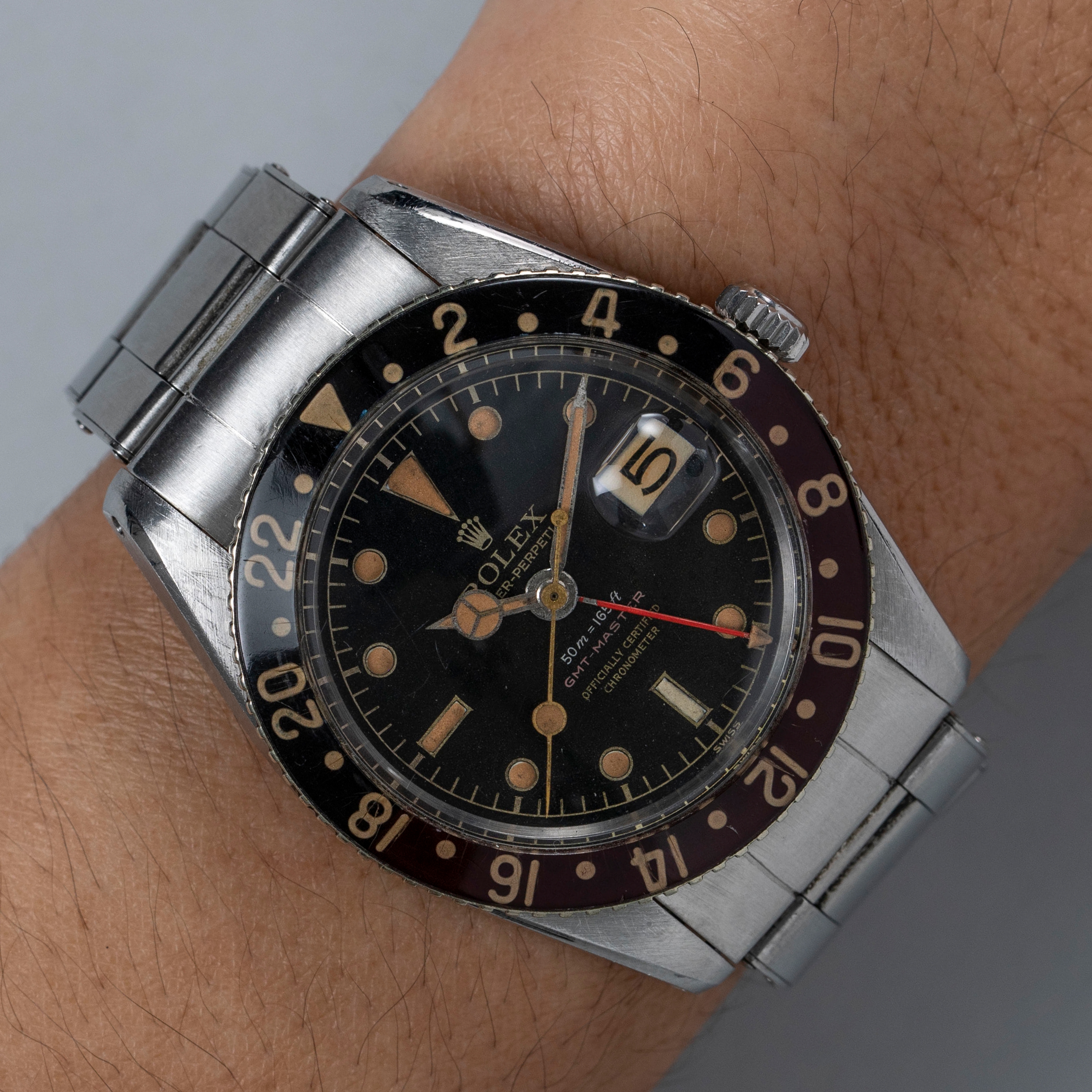 THE BEZEL