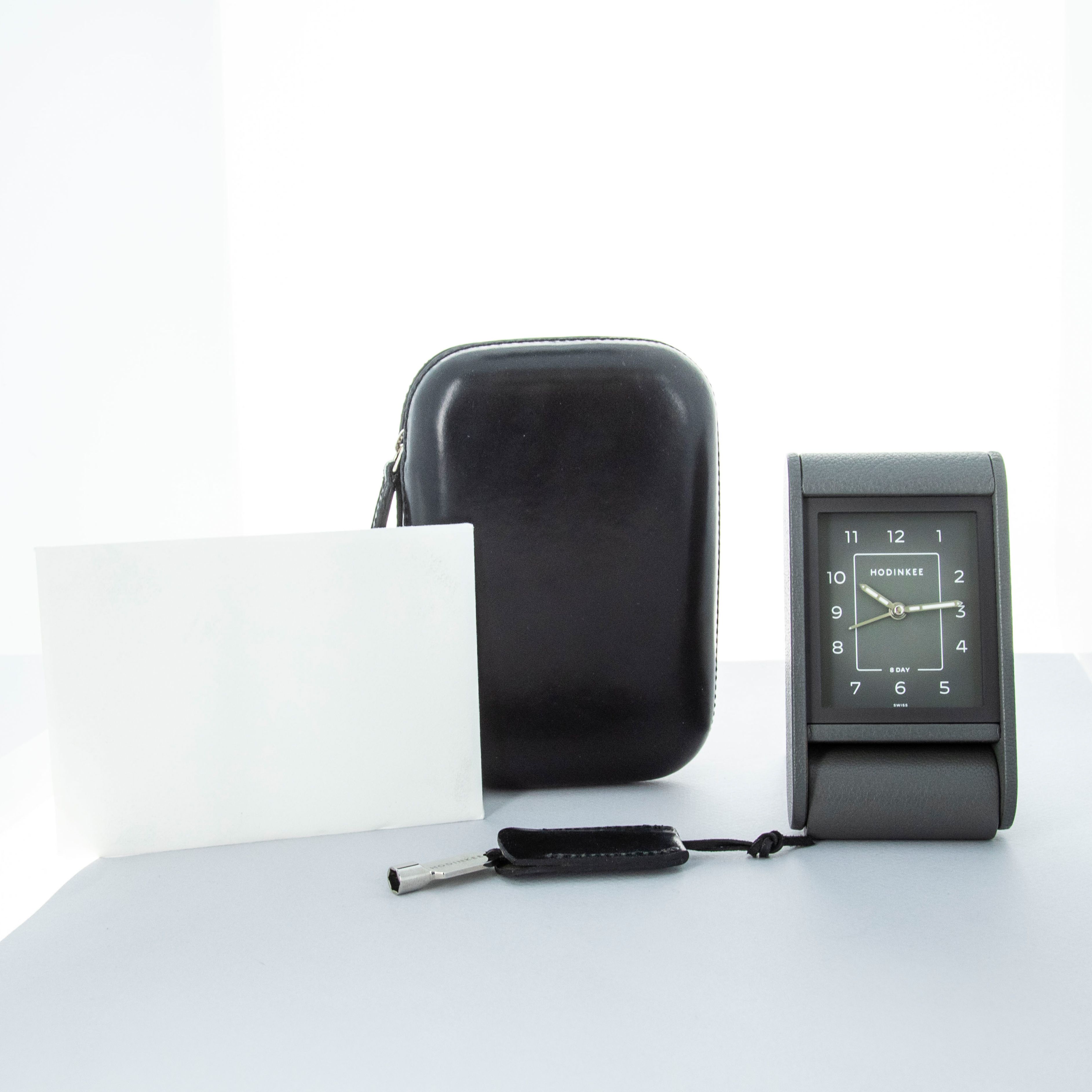 快適グッズ・旅行小物 HERVE HOUPLAIN Travel Clock HODINKEE EIGHT-DAY TRAVEL CLOCK | Auctions | Loupe This