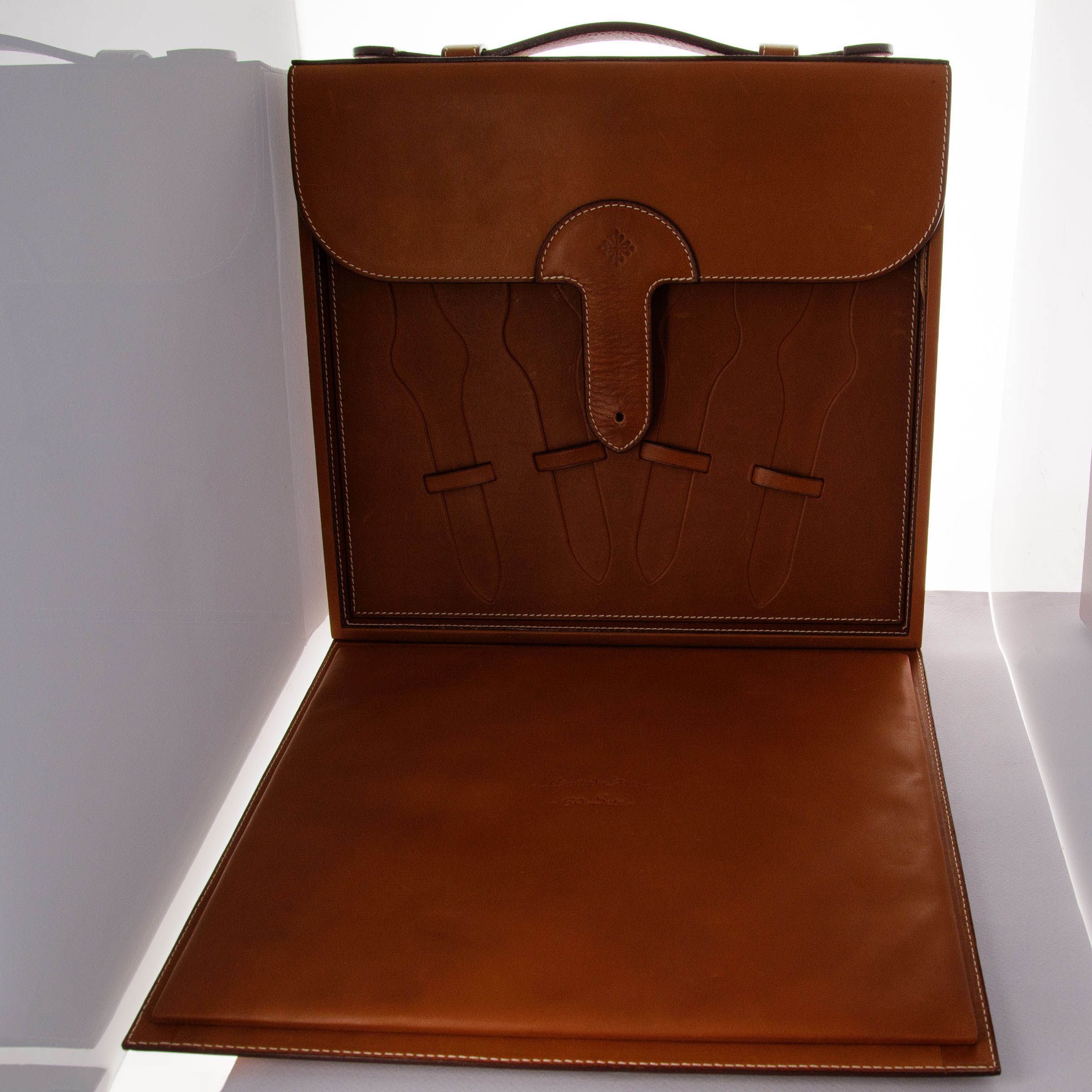 PATEK PHILIPPE 木製収納ケース　革ベルト付き パテックフィリップ ノベルティ(非売品)時計ケース4 レザー