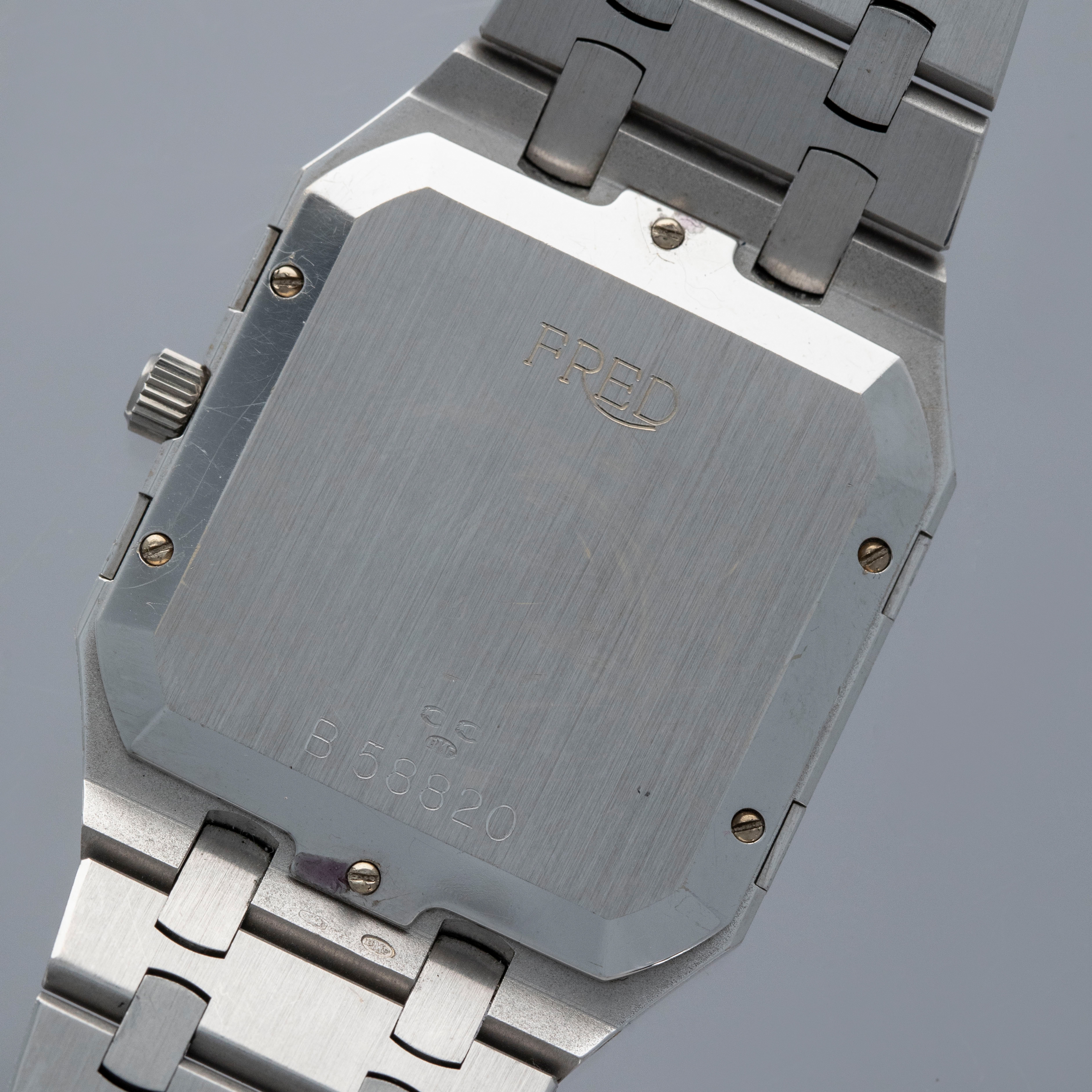 THE CASEBACK