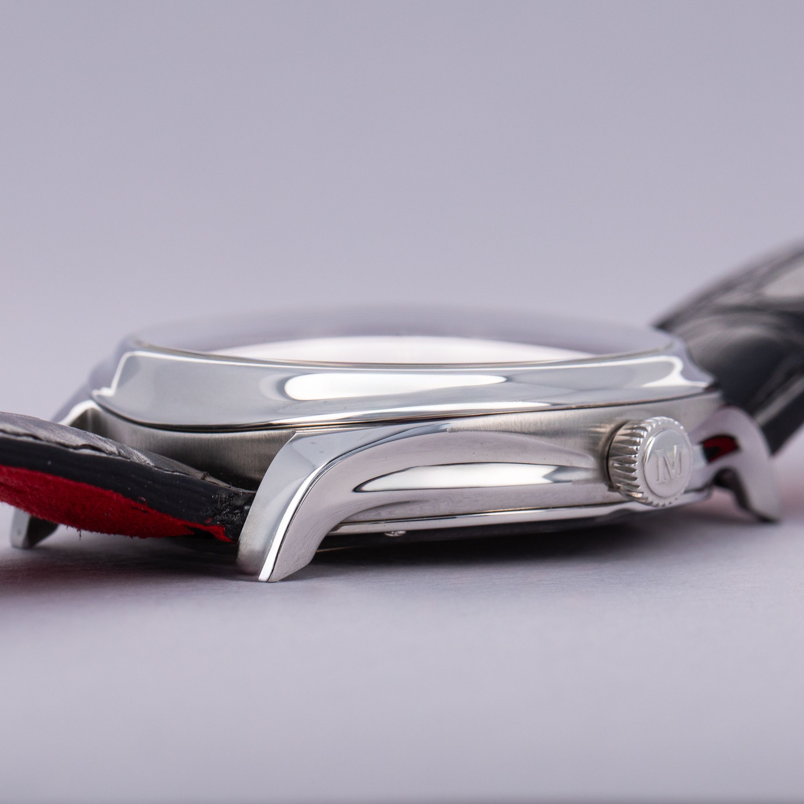 H. Moser & Cie. Endeavour Perpetual Moon 1801-1200 Vantablack