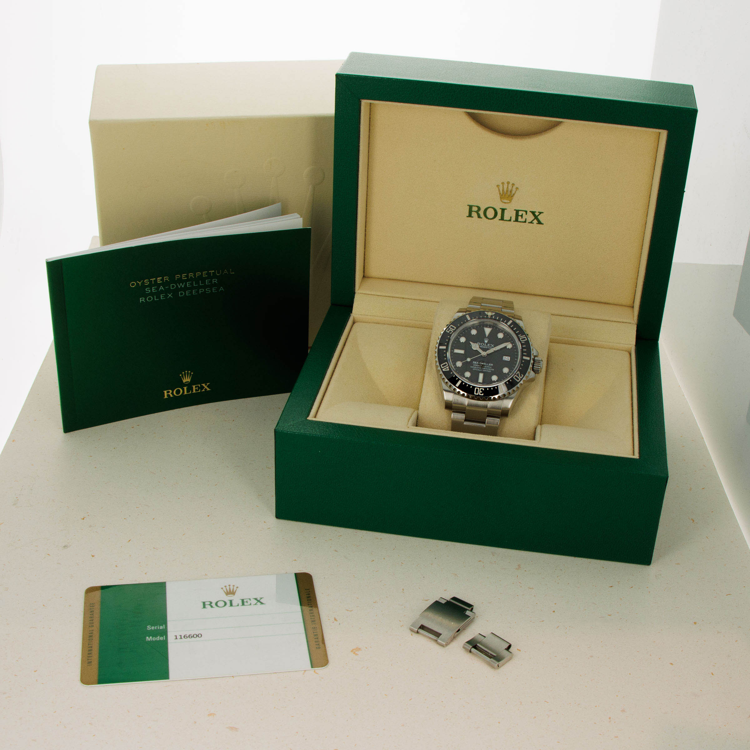 Rolex Sea Dweller 4000 116600 Box and Papers | Auctions | Loupe This