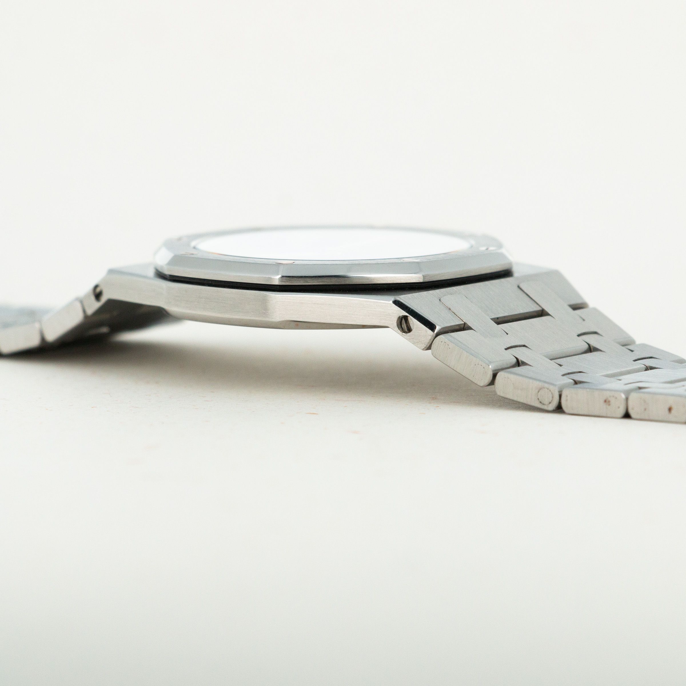 Audemars Piguet Royal Oak 56143 | Auctions | Loupe This
