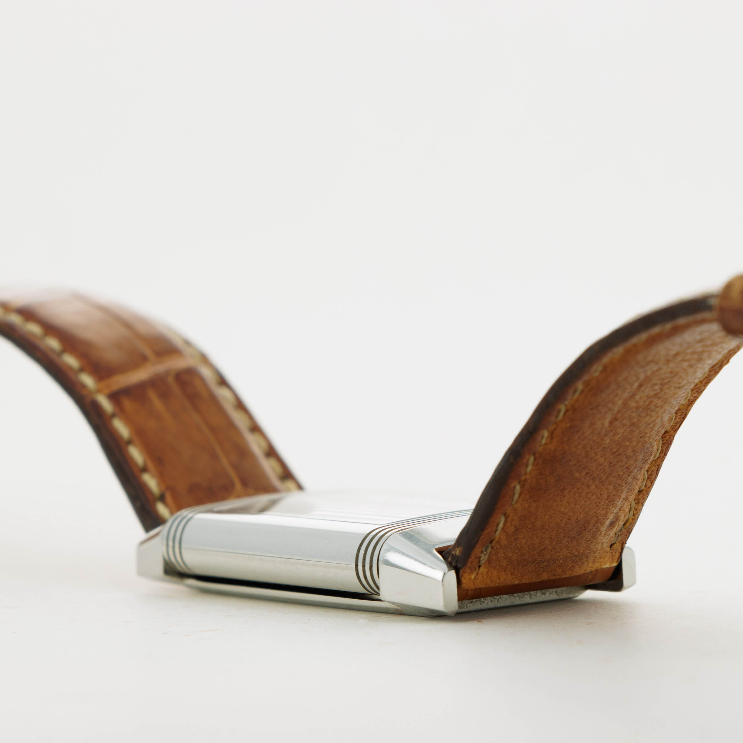 Jaeger LeCoultre Reverso Classique 250.8.86 | Auctions | Loupe This