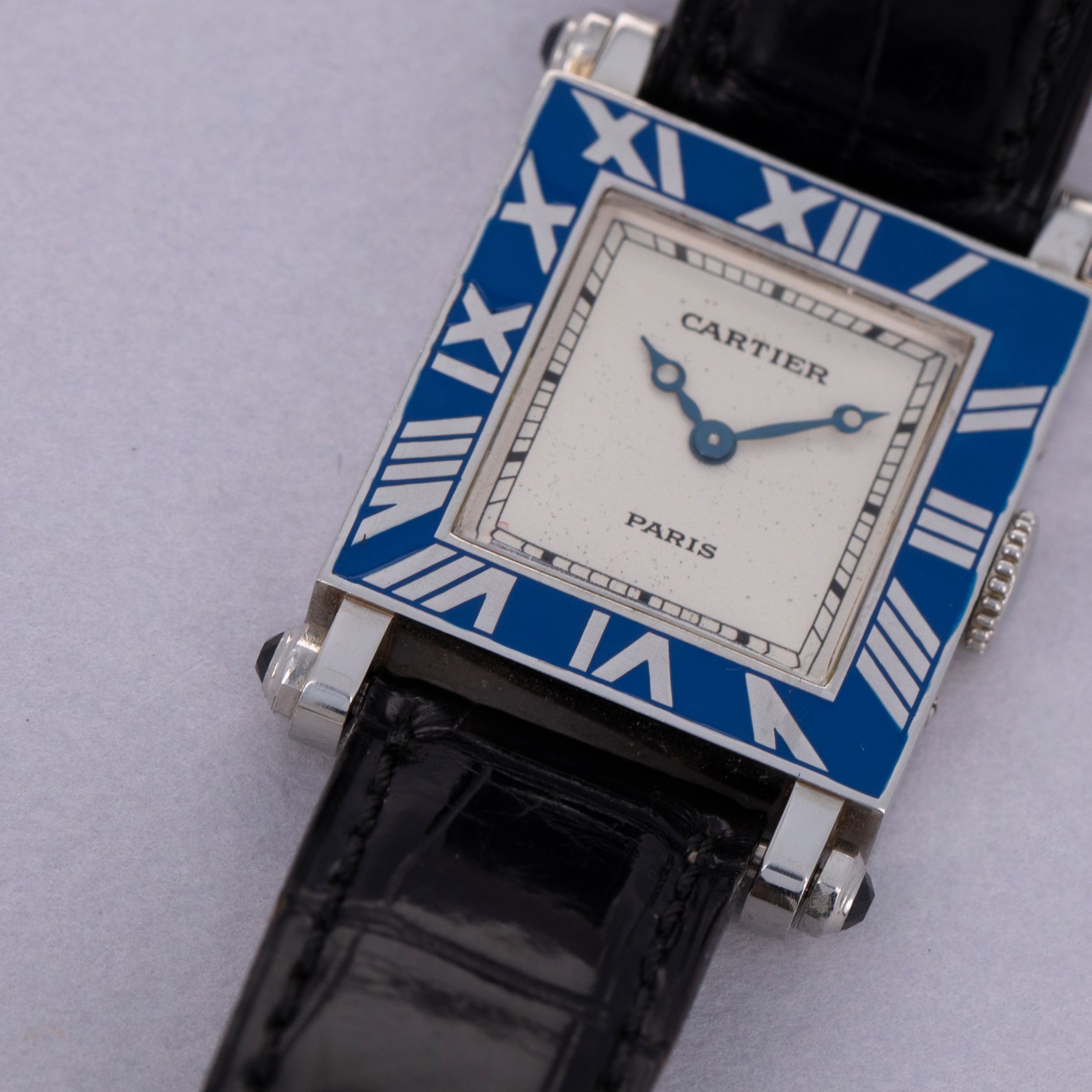 Cartier スクエア型皿 ホワイト/ネイビー Cartier Rectangulaire a Pattes vis Armurier Platinum | Auctions