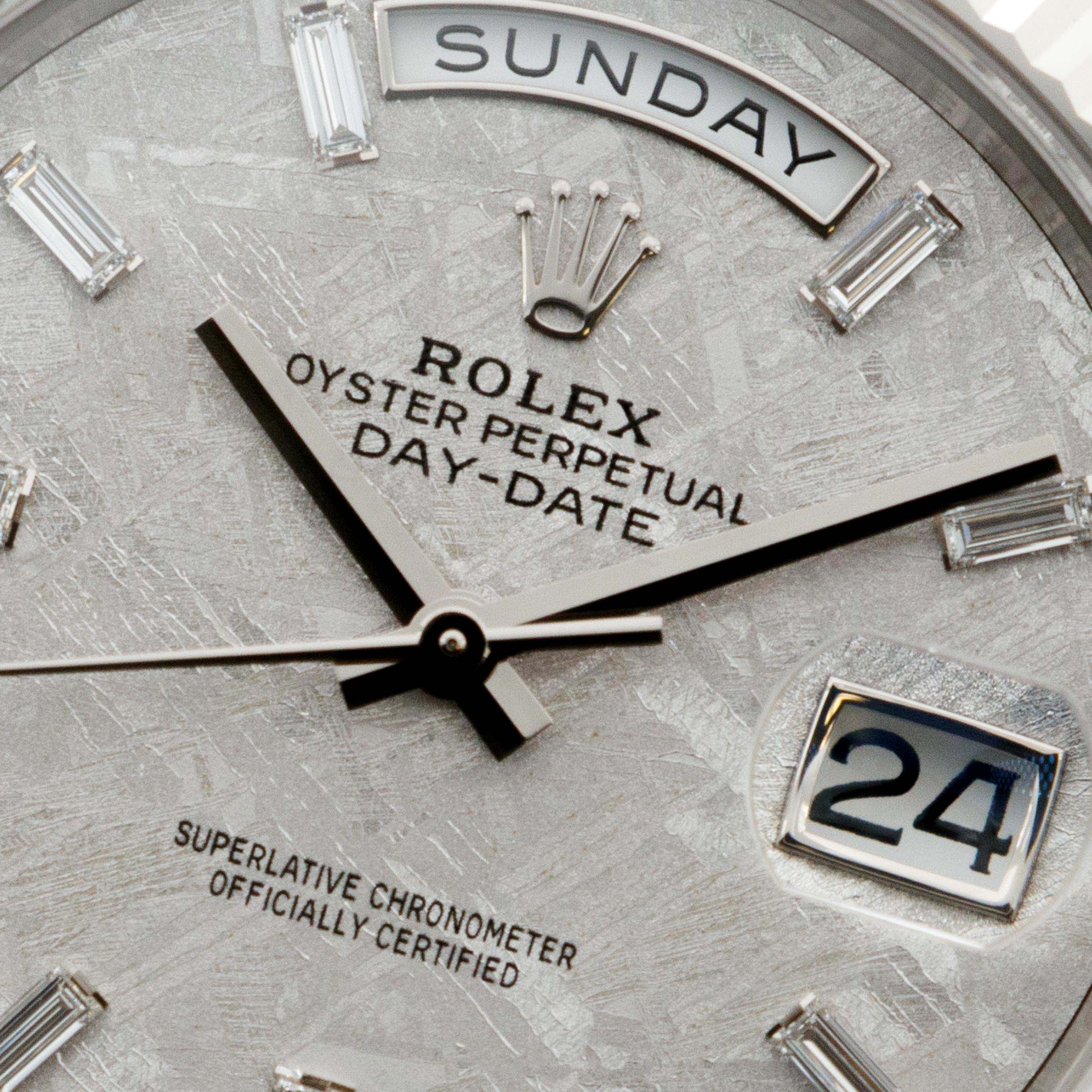 モンテ Rolex Day-Date 40 White Gold Meteorite Baguette Dial 228239