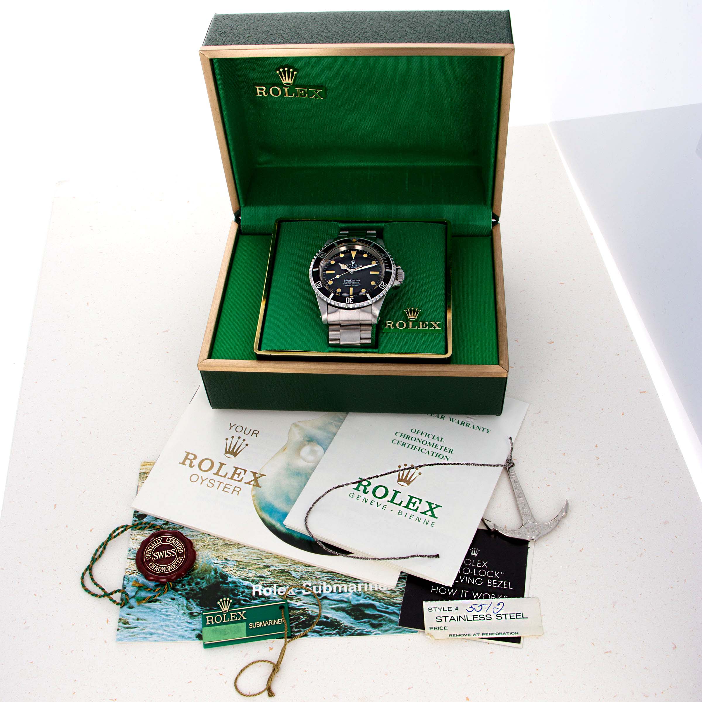 Rolex submariner box sales and papers