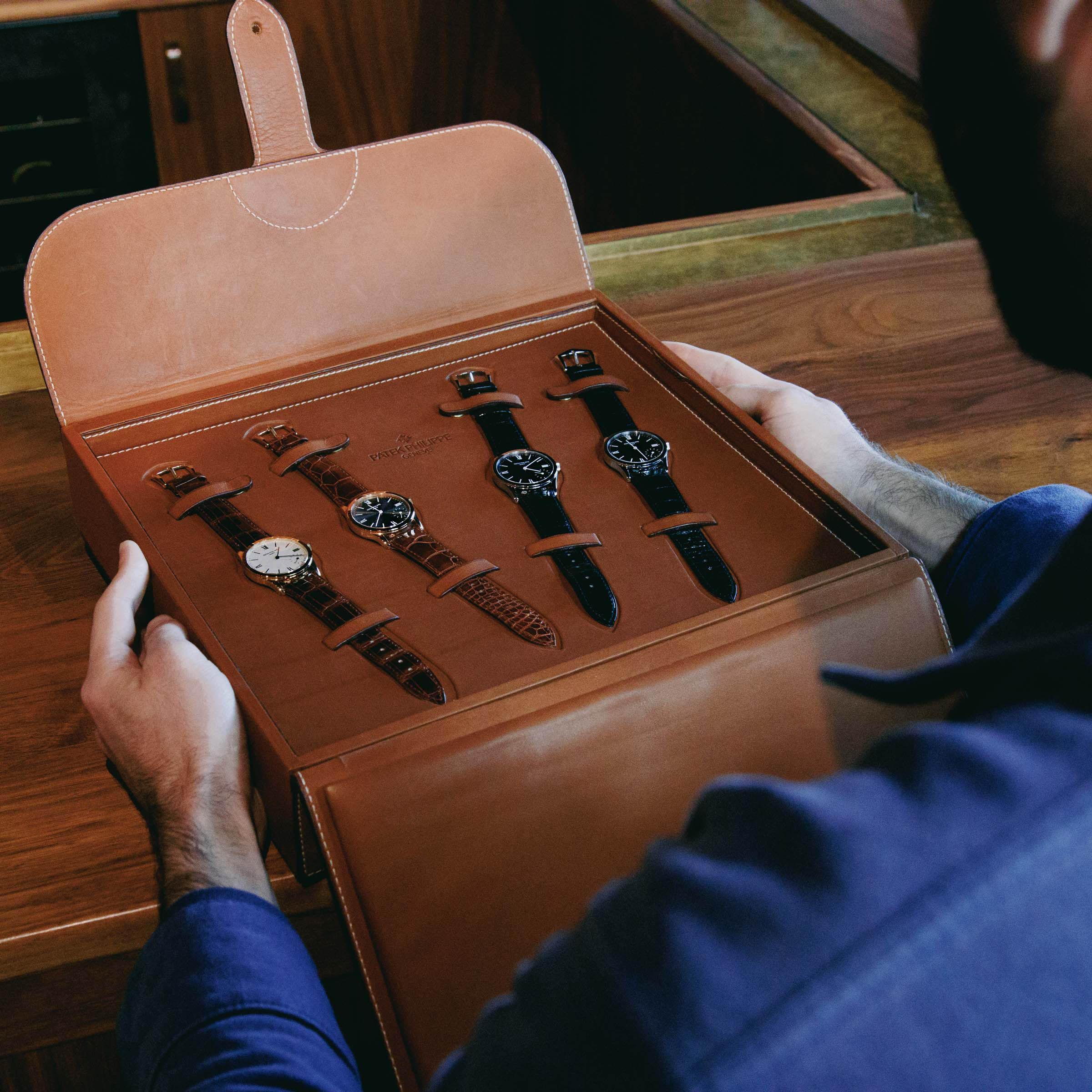 PATEK PHILIPPE 木製収納ケース　革ベルト付き PATEK PHILIPPE 木製収納ケース 革ベルト付き