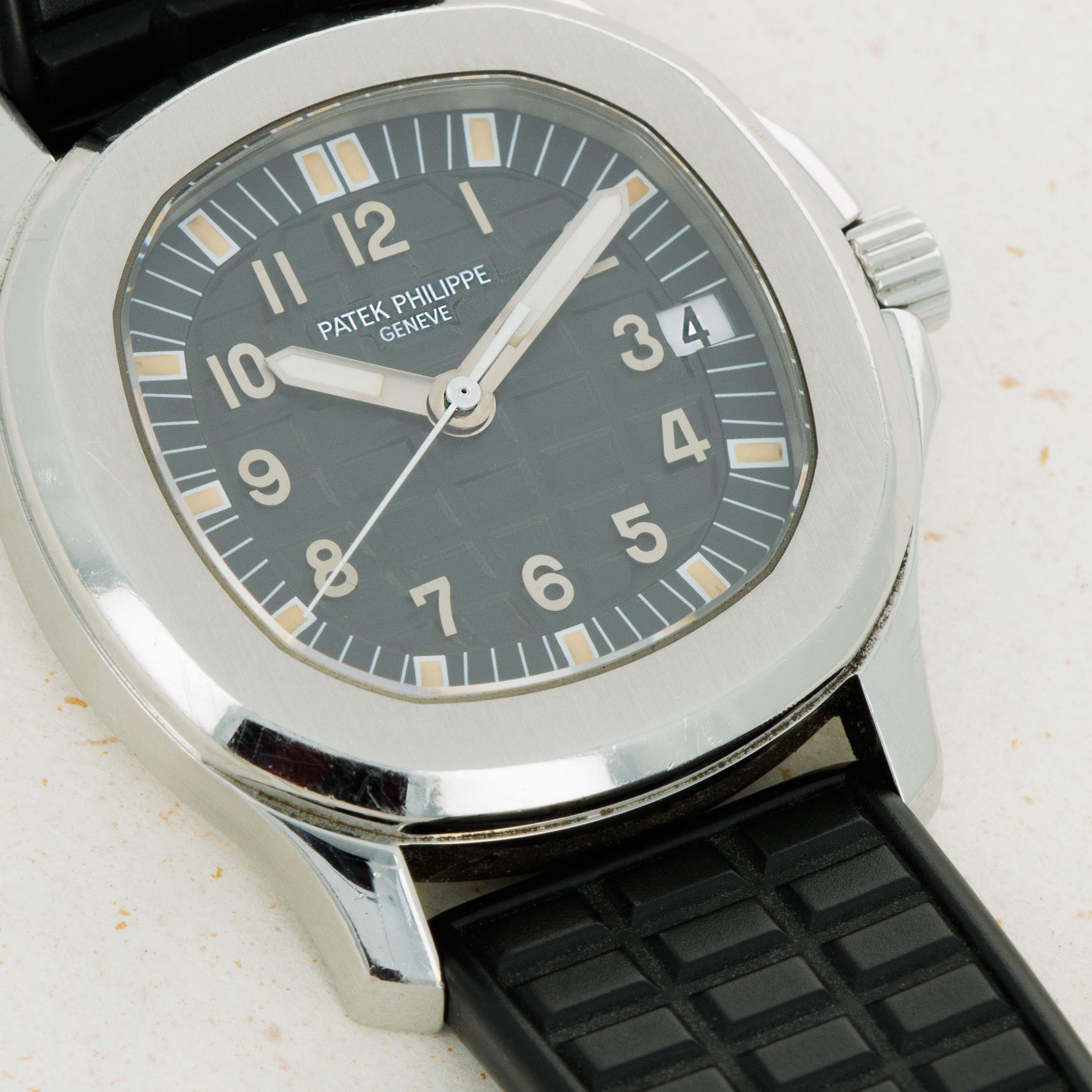 Patek philippe best sale aquanaut 5066a